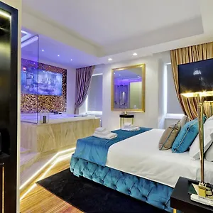 https://trevi-diamond-luxury-suites-jacuzzi.it-romehotels.com